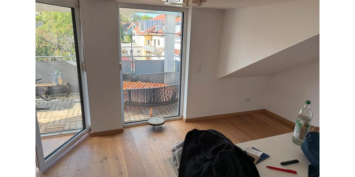 Dachgeschoßwohnung Moosinning - 3 Zimmer, 78 m&sup2;, 1.300&euro; | Angebot:26396892