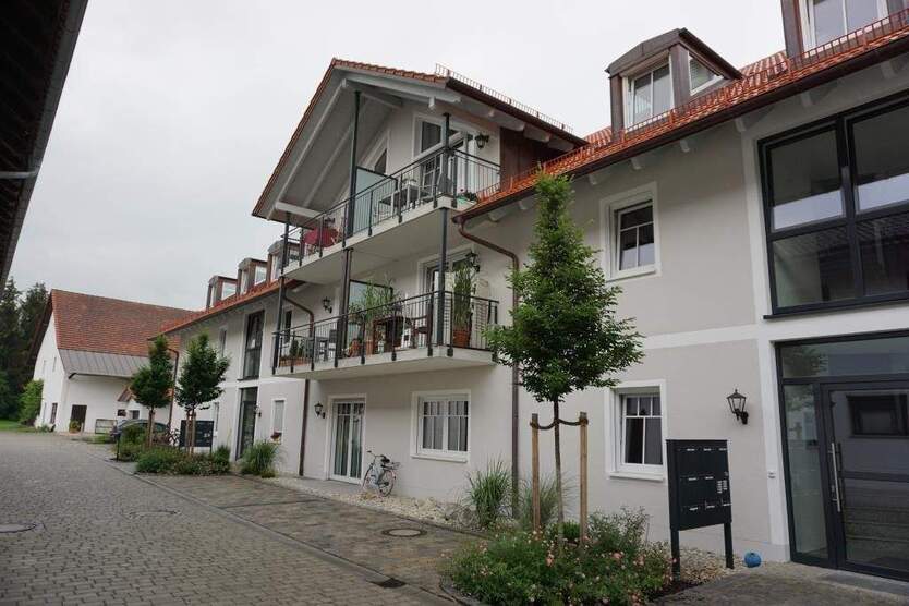 Geräumige 2-Zimmer-Wohnung mit EBK in S-Bahn-Nähe Heimstetten 2 zimmer