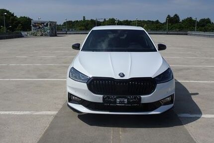 Skoda Fabia 9.000 km 23.900 &euro; München 80686