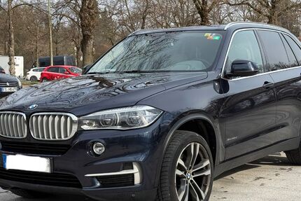 BMW X5 251.000 km 15.990 &euro; München 81671