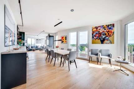Wohnung zum Kaufen in München 2.400.000 € 210.94 m²