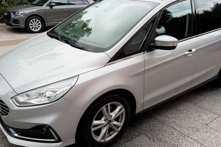 Ford Galaxy 260.000 km 7.980 &euro; München 81827
