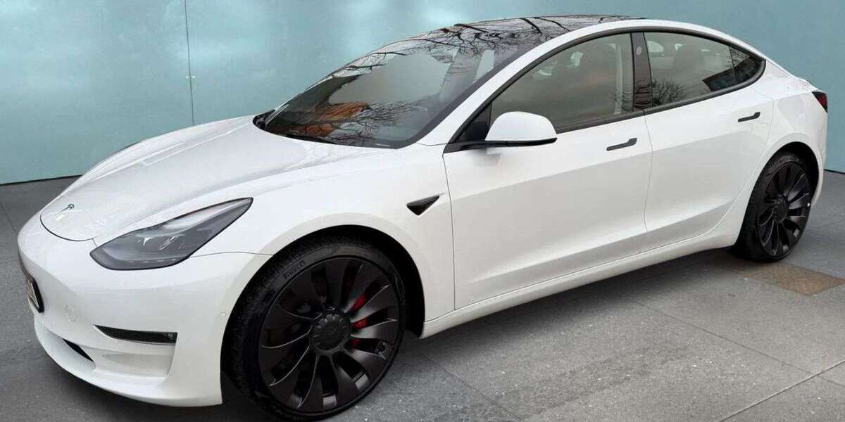 Tesla Model 3 65.000 km 27.999 &euro; München 81243
