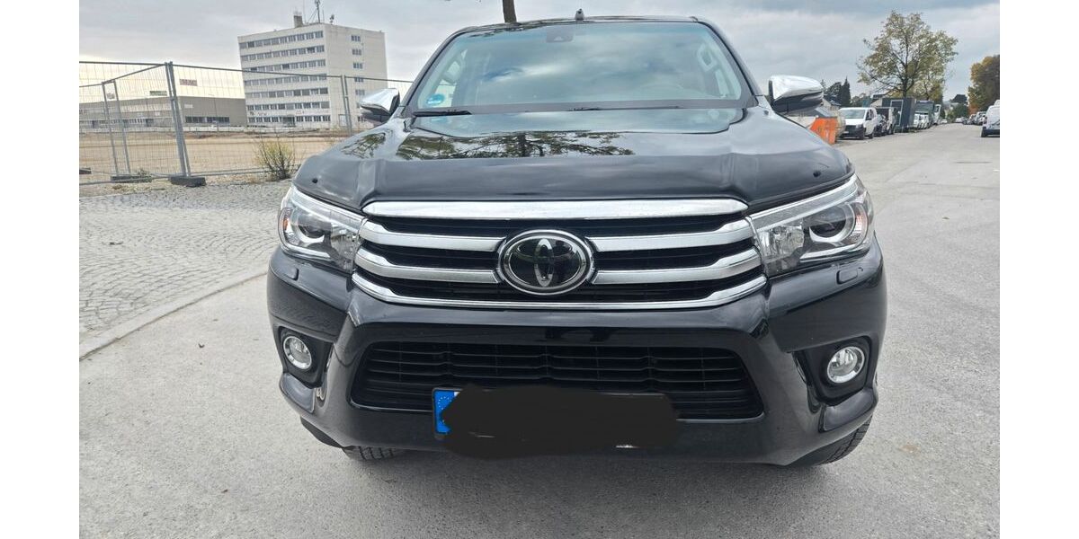 Toyota Hilux 126.071 km 28.000 &euro; München 80999