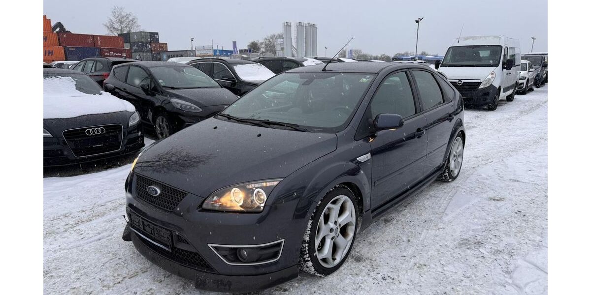 Ford Focus 192.000 km 4.450 &euro; München 81829