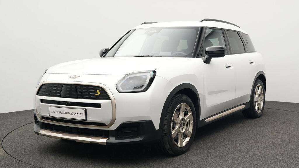 Mini Countryman SE All4 23.213 km 41.775 &euro; München 80788