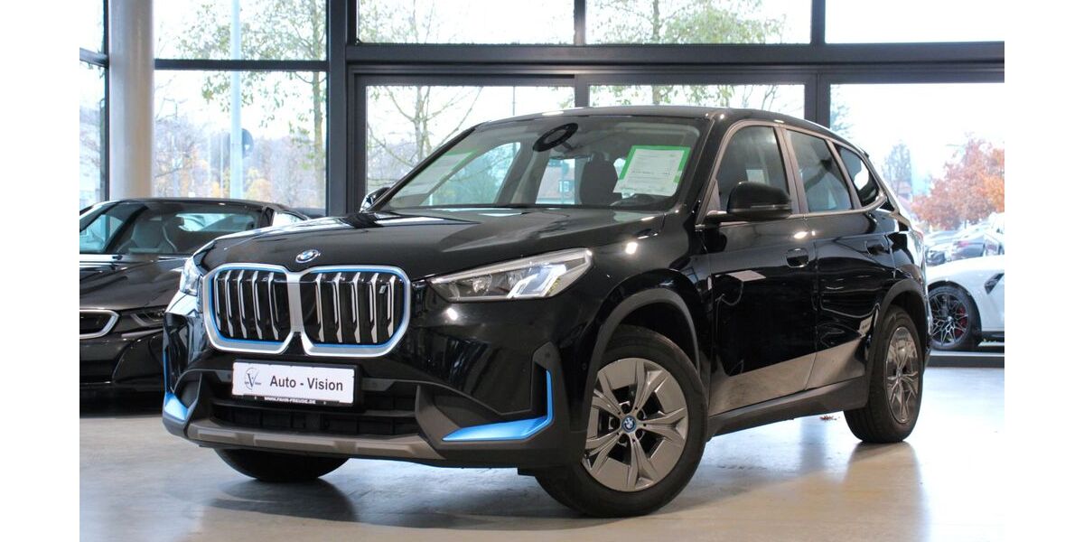 BMW iX1 86.628 km 28.449 &euro; München 81825