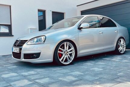 VW Jetta 252.000 km 4.450 € Freising 85354