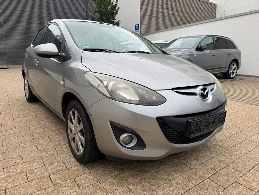 Mazda 2 89.000 km 2.900 € München 81929