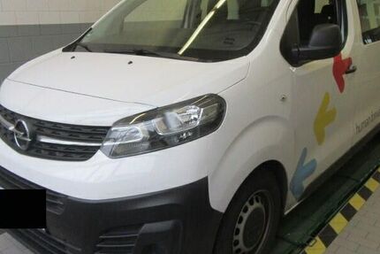 Opel Vivaro 180.000 km 17.999 &euro; Hohenbrunn bei München 85662