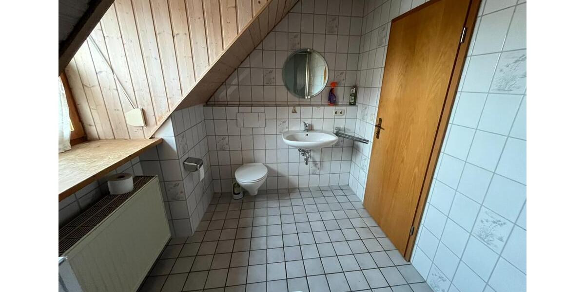 Doppelhaushälfte Röhrmoos - 5 Zimmer, 150 m&sup2;, 2.100&euro; | Angebot:25936917