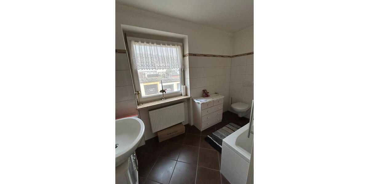 Reihenhaus München Schwabing-Freimann - 6 Zimmer, 133 m&sup2;, 1.100&euro; | Angebot:25782688