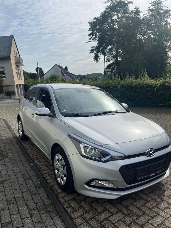 i20