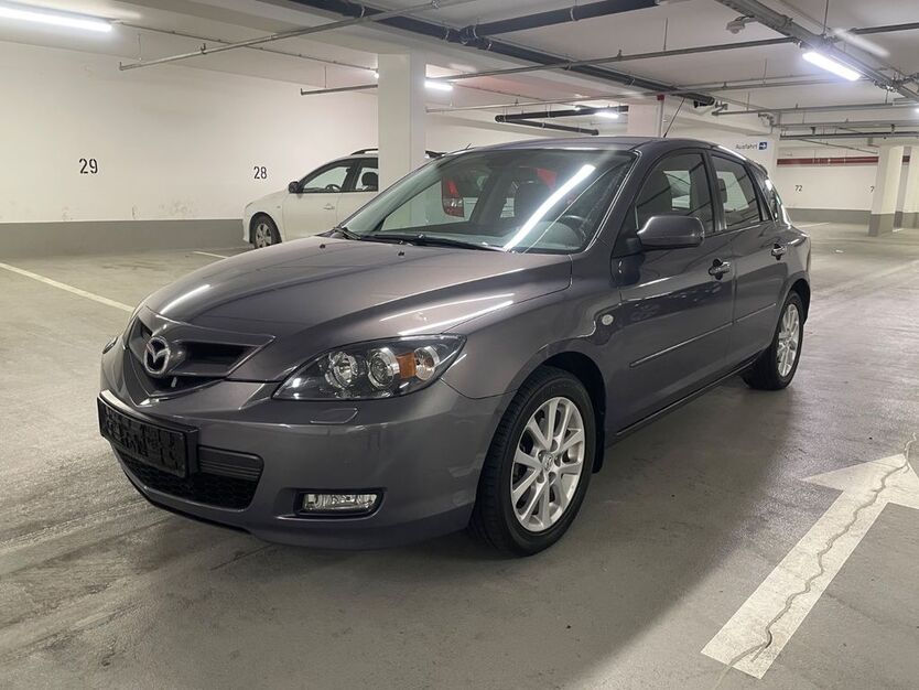 Mazda 3 91.000 km 6.690 € München 81929