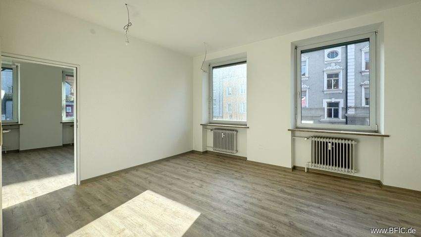 Gewerbeobjekt Fürstenfeldbruck - 9 Zimmer, 228 m&sup2;, 3.420&euro; | Angebot:25247718