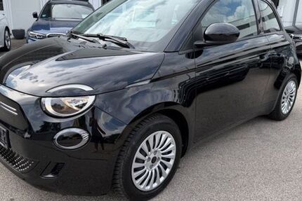 Fiat 500e 9.700 km 17.900 &euro; KARLSFELD (b.München) 85757
