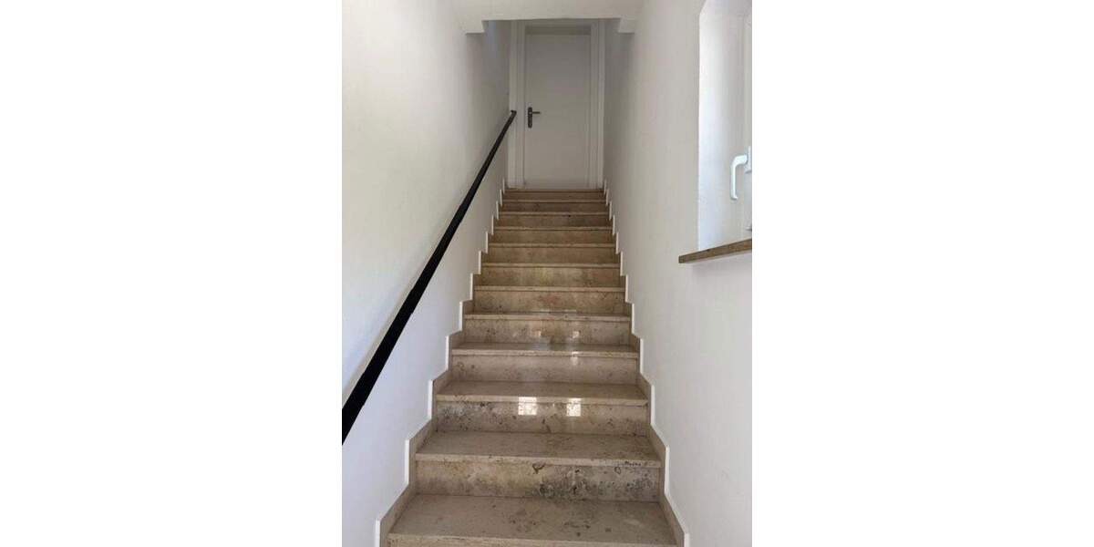 Etagenwohnung Berg Assenhausen - 5 Zimmer, 122 m&sup2;, 1.720&euro; | Angebot:25363099