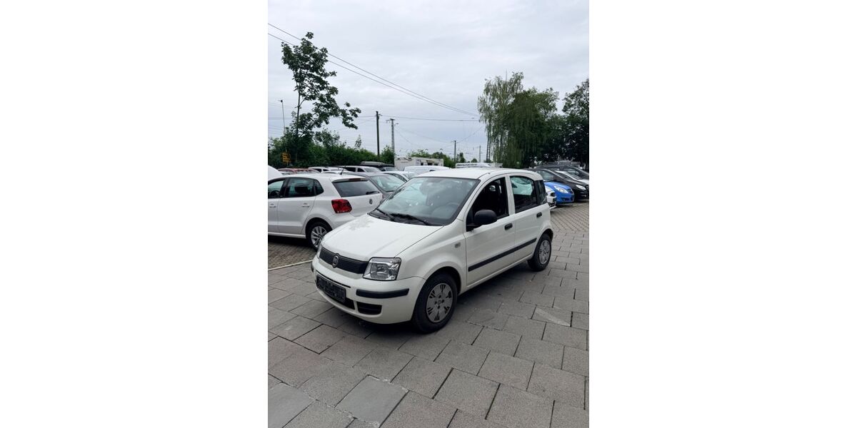 Fiat Panda 120.000 km 1.699 &euro; München 81825