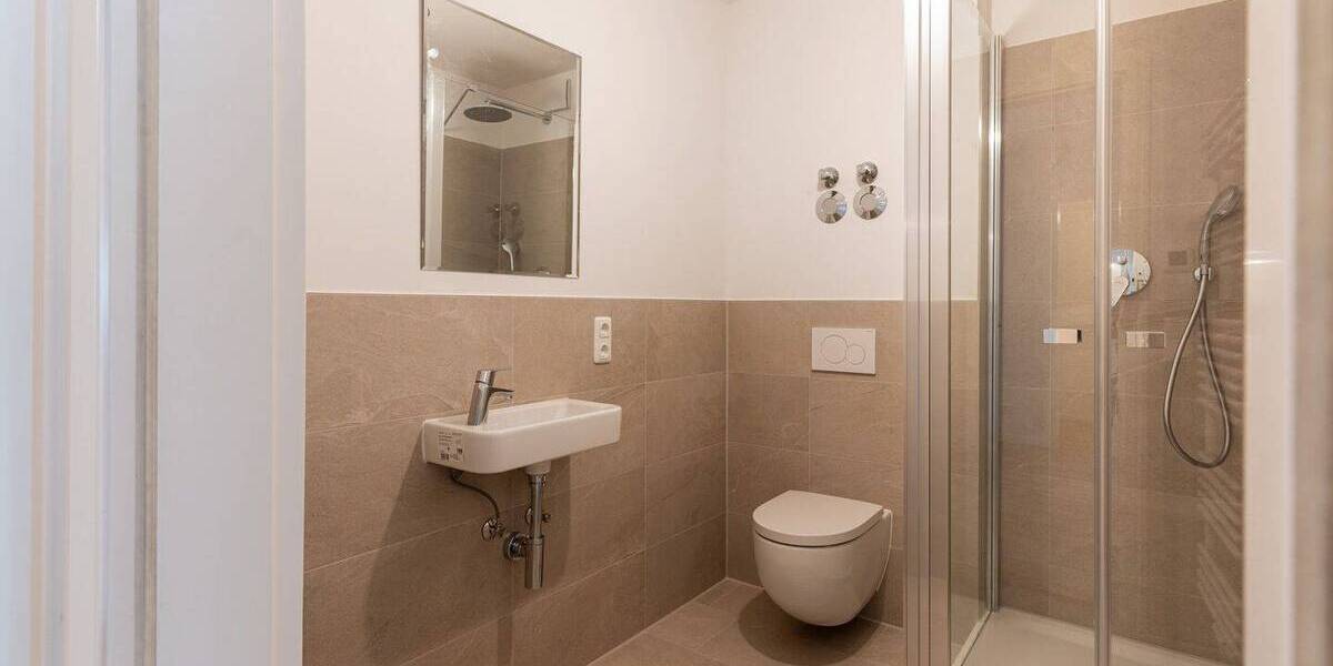 Etagenwohnung München Schwabing-West - 5 Zimmer, 129 m&sup2;, 2.640&euro; | Angebot:26684001