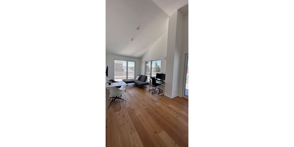 Helle 2-Zimmer-Dachterrassenwohnung - Nachmieter gesucht - 2- Germering | Angebot:26832024