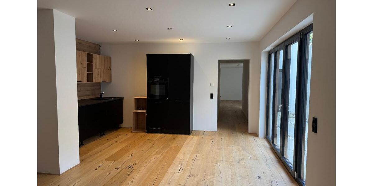 Loft - Studio - Atelier Grünwald - 3 Zimmer, 82 m&sup2;, 2.300&euro; | Angebot:25722550