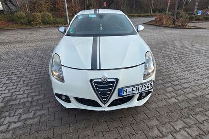 Alfa Romeo Giulietta 110.000 km 6.600 € münchen 80469