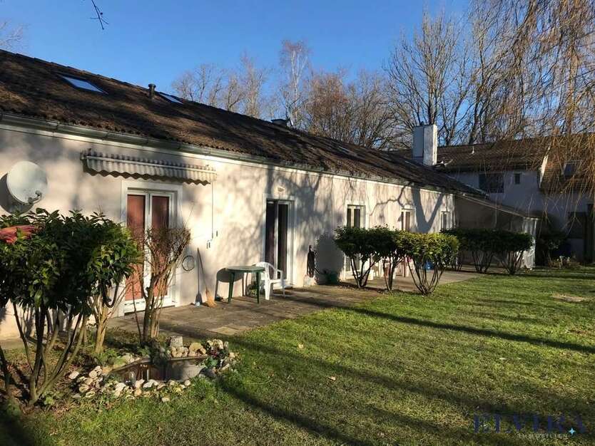Haus zum Kaufen in Unterföhring 1.490.000 € 234 m²