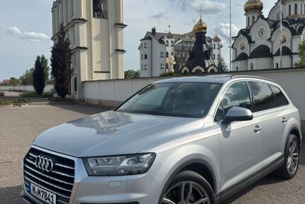Audi Q7 290.000 km 24.000 &euro; München 85540