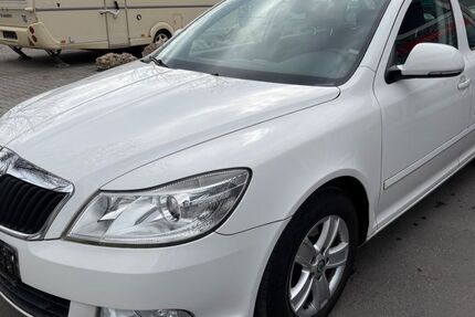 Skoda Octavia 215.000 km 2.900 &euro; München Trudering-Riem 81825