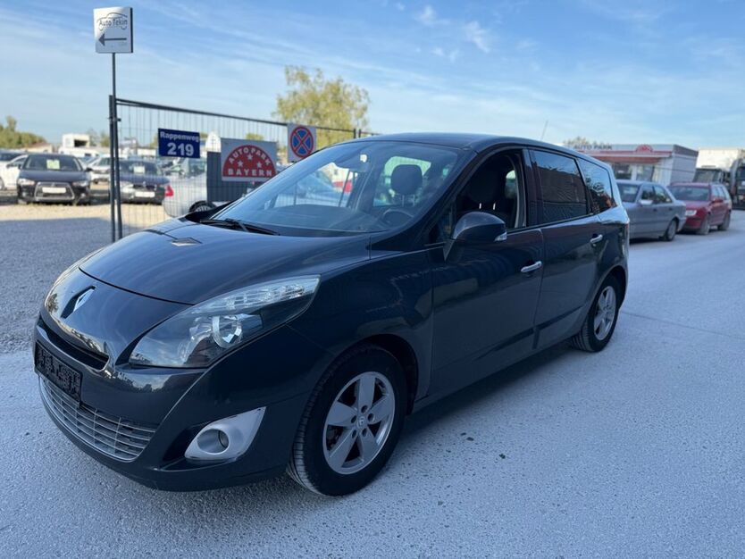 Renault Scenic 180.000 km 2.499 € München 81829