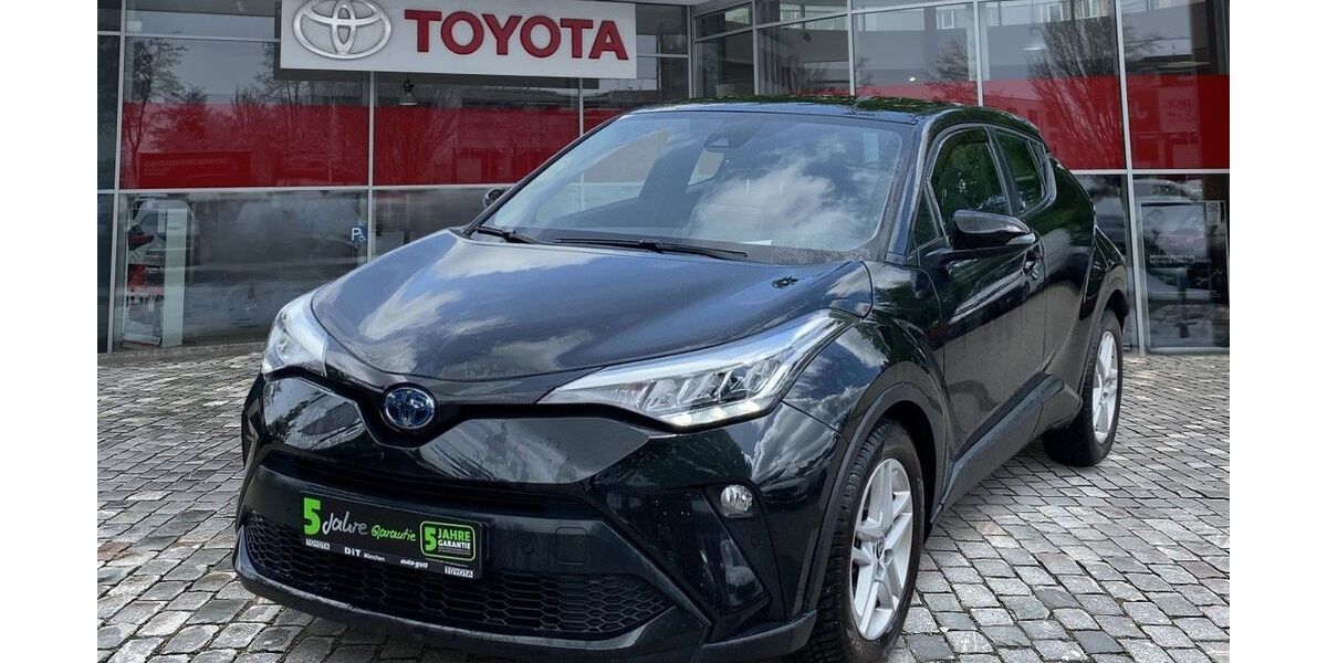 Toyota C-HR 27.355 km 22.790 &euro; München 80687