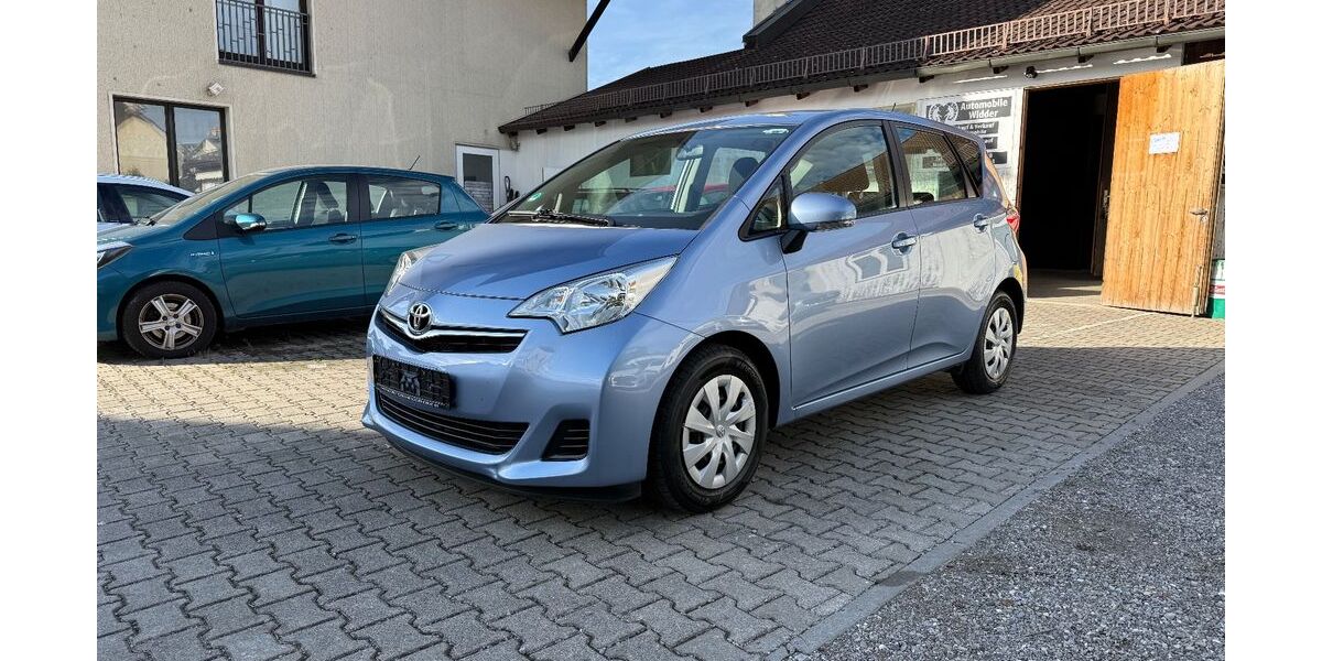 Toyota Verso-S 41.194 km 10.690 &euro; München 80995