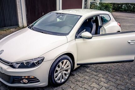 VW Scirocco 183.000 km 5.800 € Unterhaching 82008