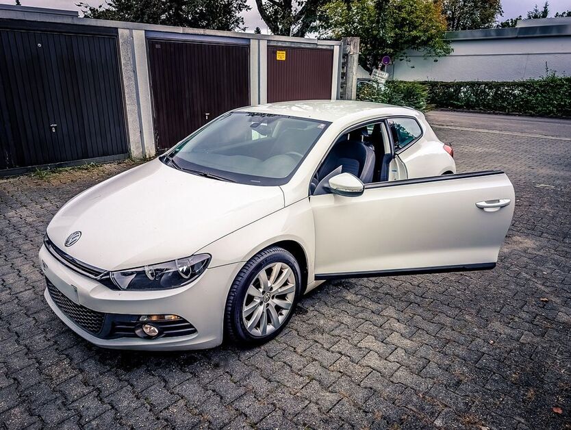 VW Scirocco 183.000 km 5.800 € Unterhaching 82008
