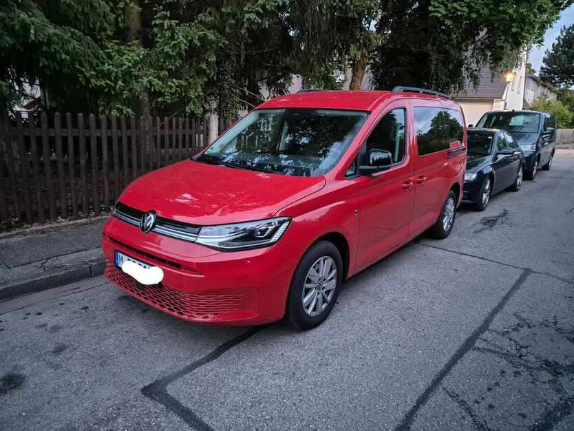 VW Caddy 1.100 km 29.999 € München 80804