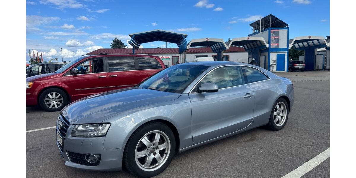Audi A5 97.000 km 10.500 &euro; München 81927