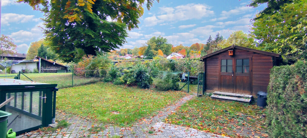 !! RARITÄT in SEENÄHE !! 4-Zimmer-WOHNUNG in Zwei-Familien-Haus * OG + DG mit Balkon + Garten * STA 4 zimmer