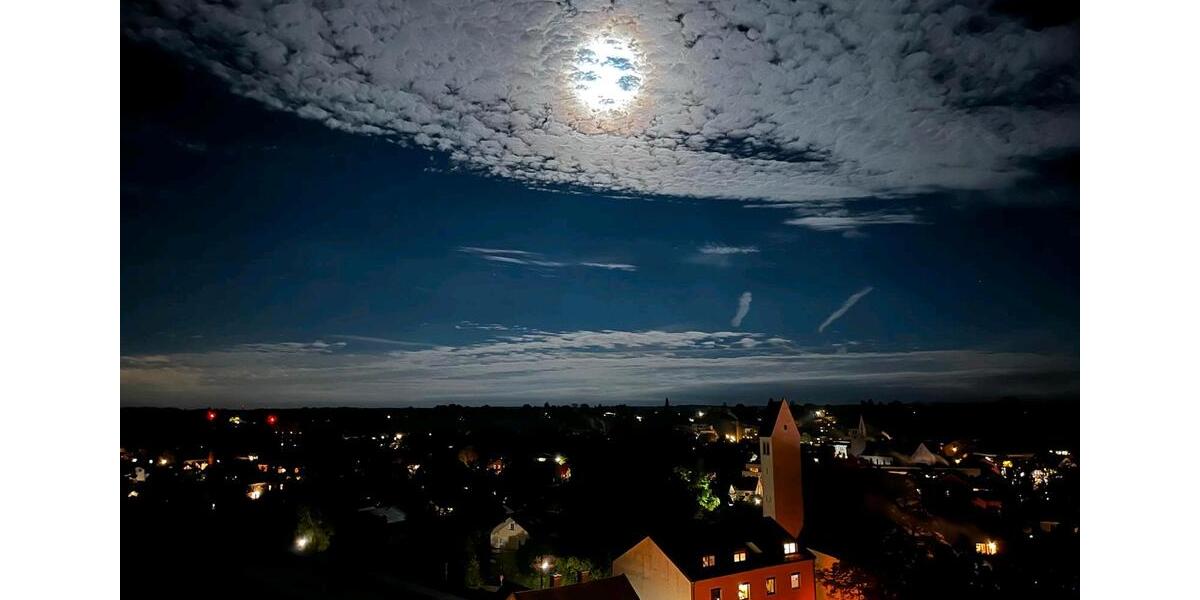 Penthouse-Zimmer (ca. 28 m²)+große Terrasse , Bad, S-Bah, Gauting 1 zimmer