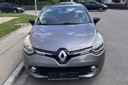 Renault Clio 84.500 km 8.200 &euro; München 81379