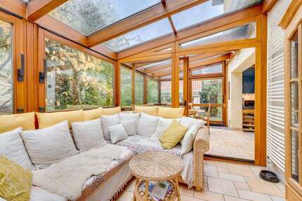 Haus zum Kaufen in München 2.190.000 € 272.5 m² 7.5 zimmer