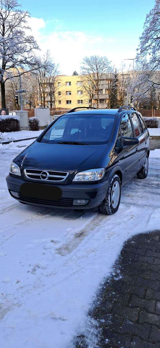 Opel Zafira 245.752 km 700 € München 81737