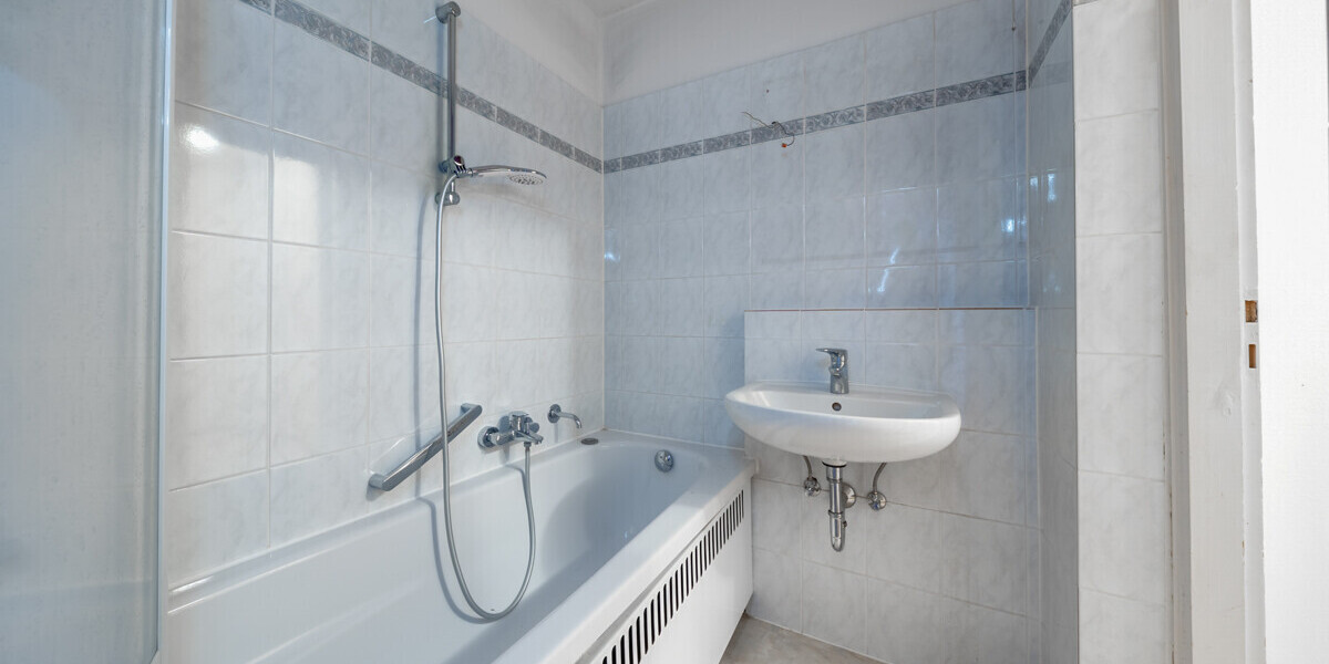 91 m² voller Möglichkeiten - Bezugsfreie 3-Zimmer-Wohnung mit großer Loggia - Etagenwohnung Unterhaching | Angebot:27298874