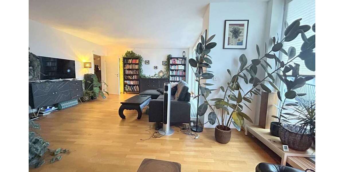 Zum Sommerbeginn: frei werdende Dachterrassen-Wohnung in Bogenhausen (Erbpacht) - Dachgeschoßwohnung München Bogenhausen | Angebot:26421627