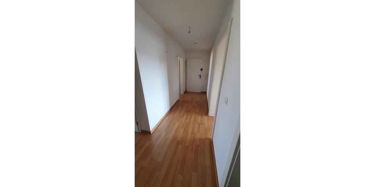 Etagenwohnung Holzkirchen - 3 Zimmer, 84 m&sup2;, 1.100&euro; | Angebot:25639208