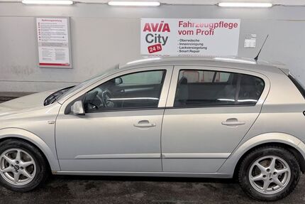 Opel Astra 196.000 km 2.200 &euro; München 81541