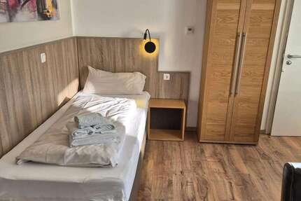 Wohnen auf Zeit in Vaterstetten 1.030 € 1 zimmer