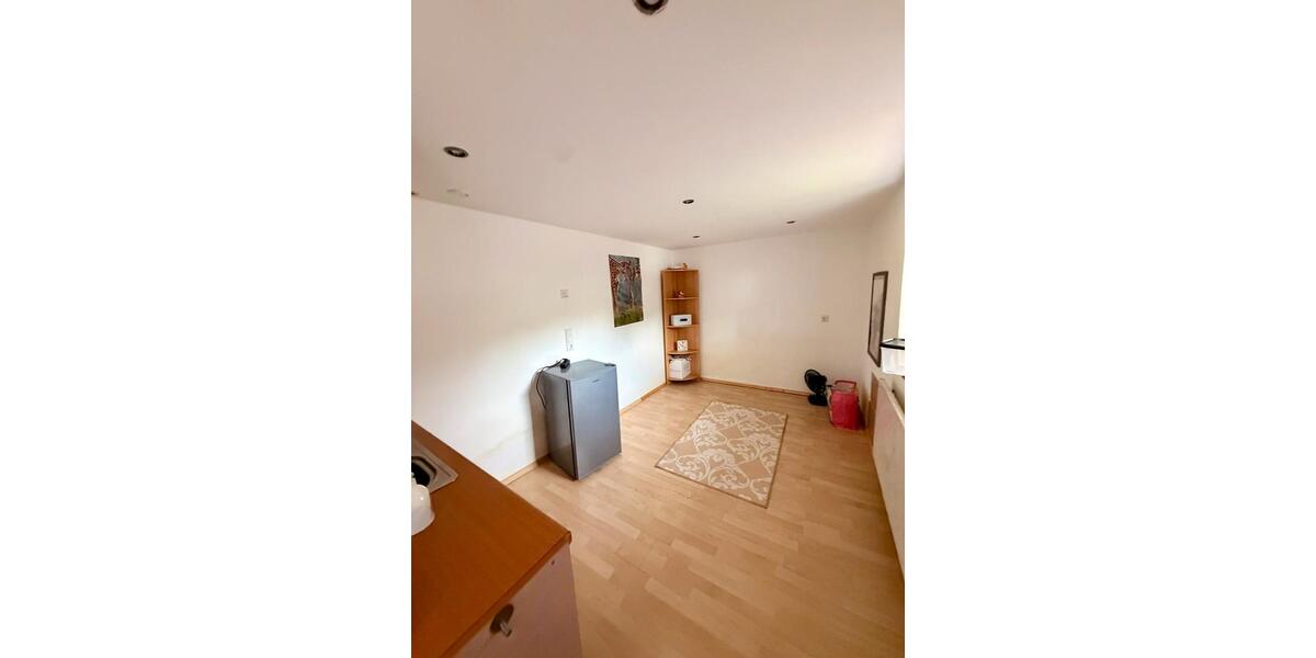 Reihenhaus München Schwabing-Freimann - 6 Zimmer, 145 m&sup2;, 249.000&euro; | Angebot:26283542