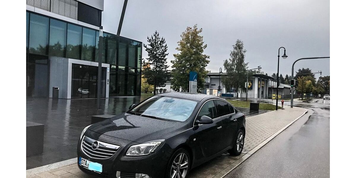 Opel Insignia 250.000 km 2.500 &euro; München 80995