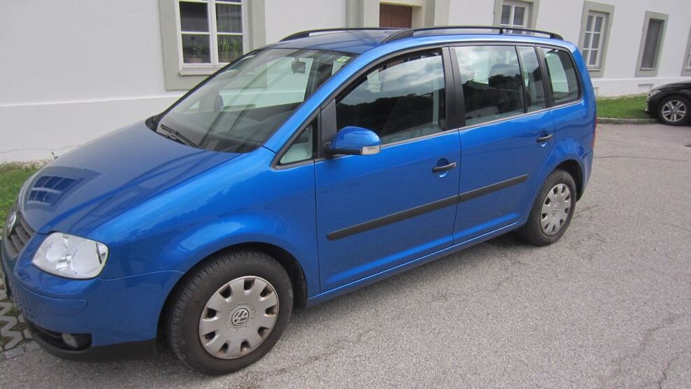 VW Touran 83.000 km 5.750 € Schäftlarn 82069
