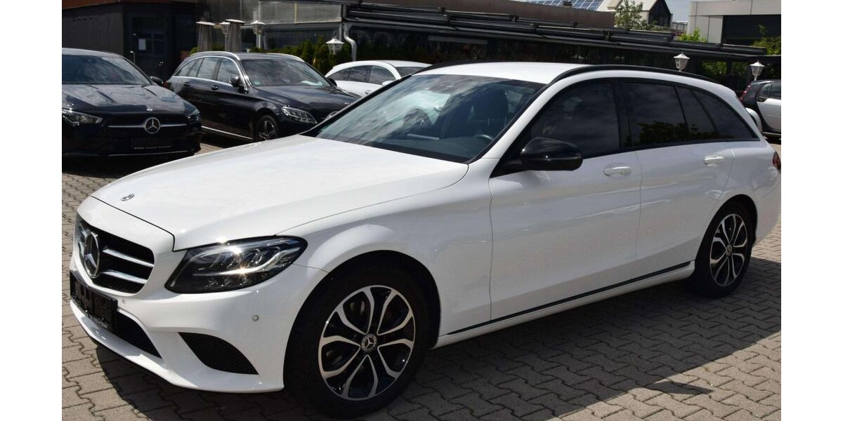 Mercedes-Benz C 200 144.000 km 17.500 &euro; Poing 85586